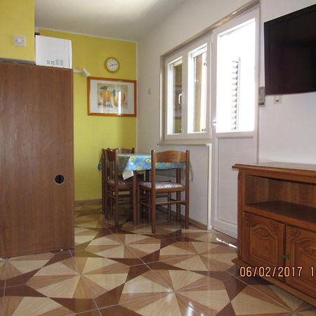 Guest House Vanessa Supetar Luaran gambar