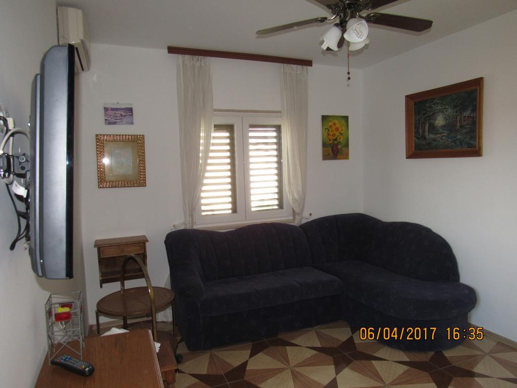 Guest House Vanessa Supetar Luaran gambar